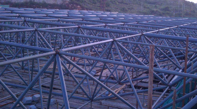 荆门概述网架加工中对钢材的质量的过细恳求